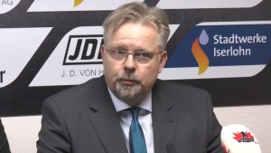 Iserlohns Cheftrainer Jari Pasanen - © by K-Media-Sports
